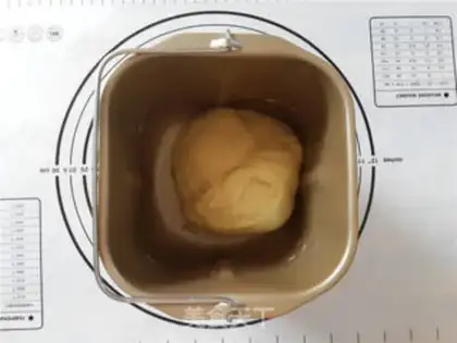 Make Cheese salad bag step 1
