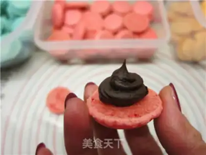 Make Colorful Macalon step 19