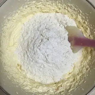 Make Cranberry pound cake step 5