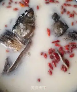 Make Fish head soup step 6