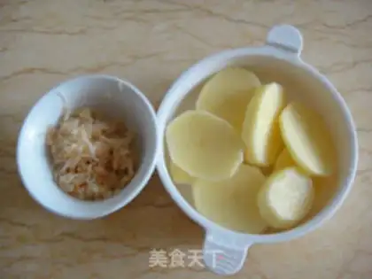 Make Dry pepper potato soup step 0