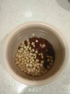 Make Soybean peanut soup step 2