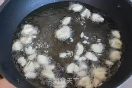 Make Homemade chili sauce step 1