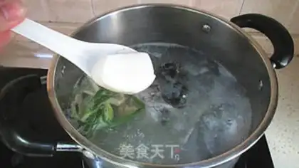 Make Clear the fish pan step 3