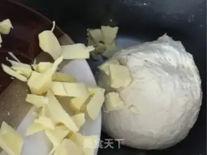 Make caterpillar bean bread step 2