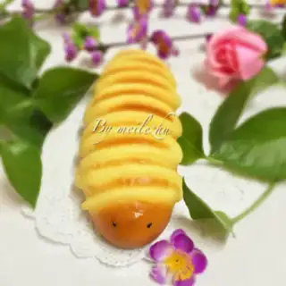 Make caterpillar bread step 21