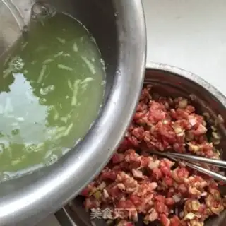 Make "Foot-hand shrimp and pork meat." step 4