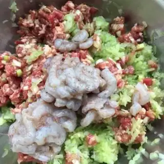 Make "Foot-hand shrimp and pork meat." step 6