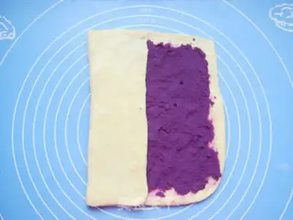 Make Spaghetti bread step 10