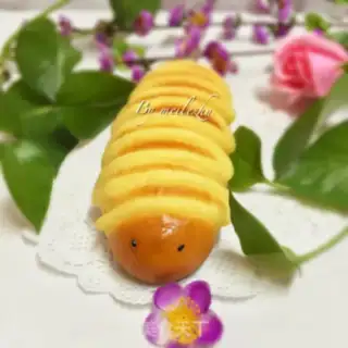 Make caterpillar bread step 24