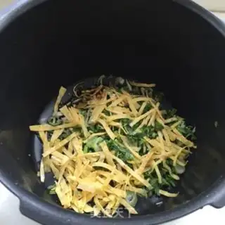 Make "Foot-hand shrimp and pork meat." step 12