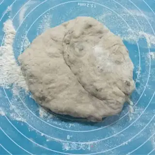 Make No beer pecan bread step 8
