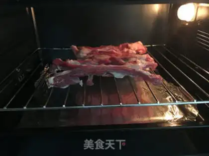 Make Xinjiang roasted lamb chops step 2
