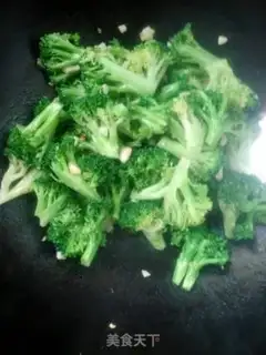 Make Garlic broccoli step 4