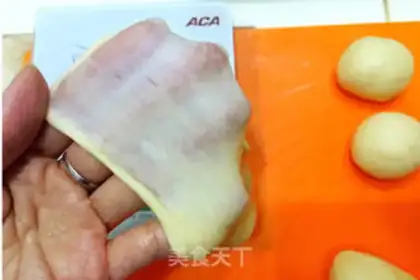 Make Yogurt almond snack step 4