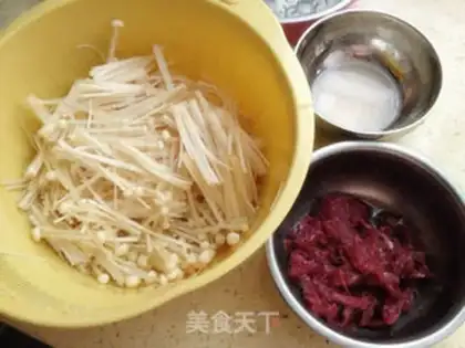 Make Beef fried golden mushrooms step 0