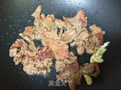 Make Beef fried golden mushrooms step 1