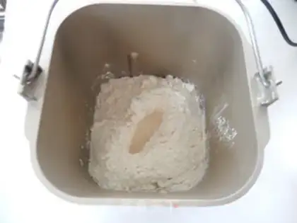 Make Bean-saloon caterpillar bread step 1