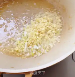 Make Garlic fried shrimp step 5