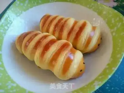 Make caterpillar bean pie step 20
