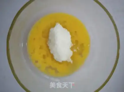 Make Egg-milk snack step 1
