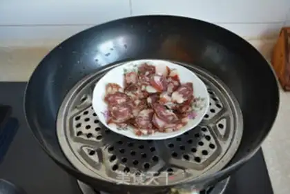Make Sausage fried lentils step 1