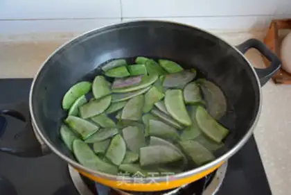 Make Sausage fried lentils step 3