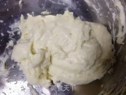 Make Red-tree soft yellow cake step 2