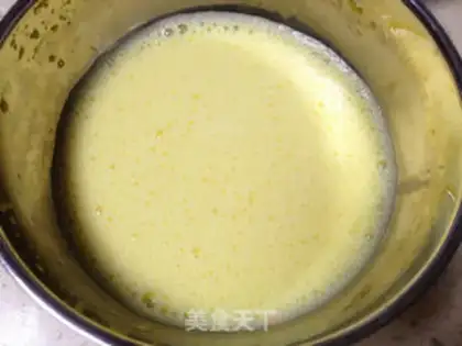 Make Red-tree soft yellow cake step 3