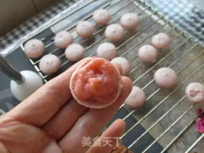 Make Strawberry Macalon step 21