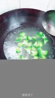 Make The broccoli eggnog soup step 4