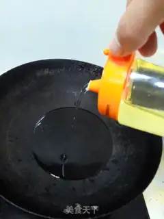 Make Squirt chicken silkball noodles step 4