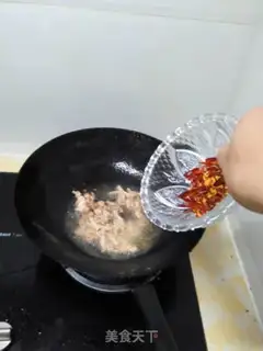Make Squirt chicken silkball noodles step 6
