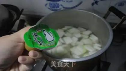 Make Lazy little cucumber bouquet soup step 4