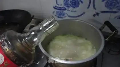 Make Lazy little cucumber bouquet soup step 5