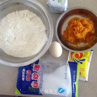 Make Pumpkin coconut bun step 0
