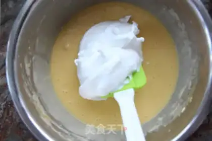 Make Red velvet jam cake rolls step 5
