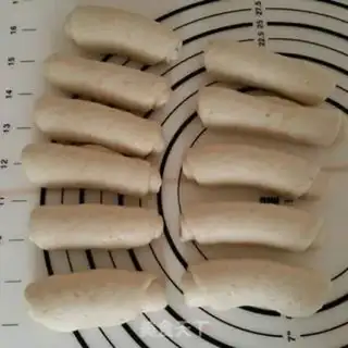 Make All-meat rolls step 4