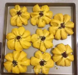 Make Pumpkin coconut bun step 9