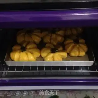 Make Pumpkin coconut bun step 10