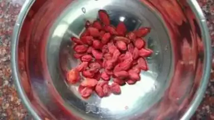 Make Sakura Mountain medicine for pork bone soup step 3