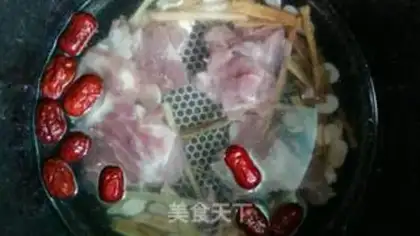 Make Sakura Mountain medicine for pork bone soup step 5