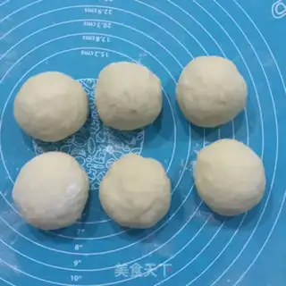 Make caterpillar bread step 4