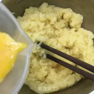 Make caterpillar bread step 14