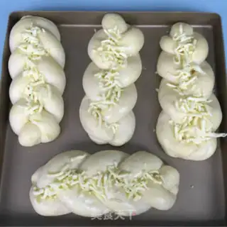 Make Onion cheese bread step 14