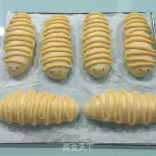 Make caterpillar bread step 18