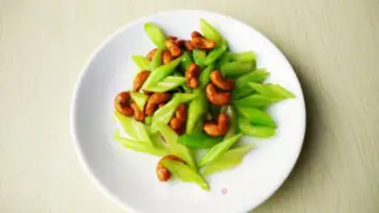 Make Charcoal fried cashew nuts step 3