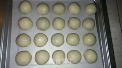 Make A lunar cake step 18