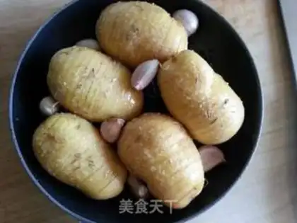 Make Sea salt baked potatoes step 2