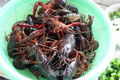 Make Spicy lobster step 0